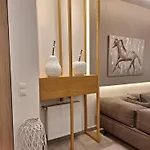 G & G * سالونيك