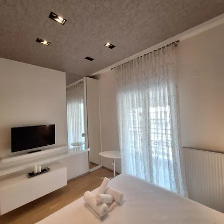 G & G Apartment